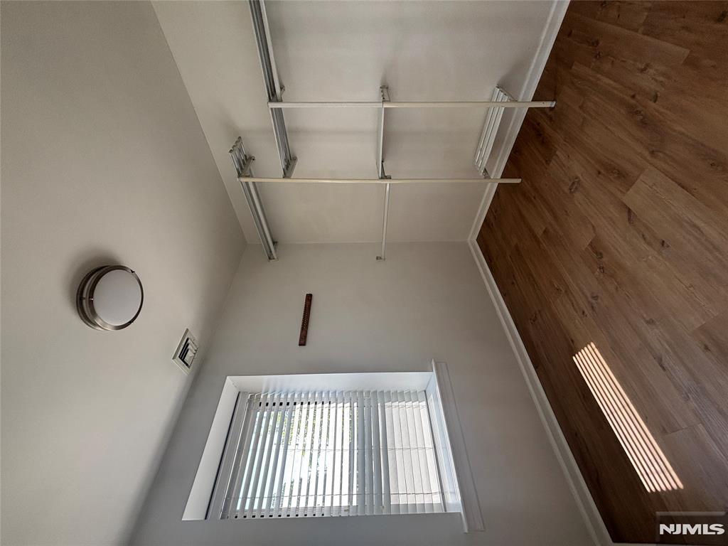 220 Main 202