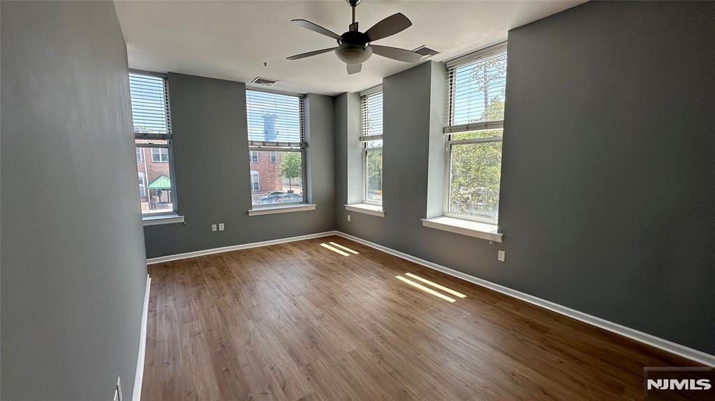 220 Main 202