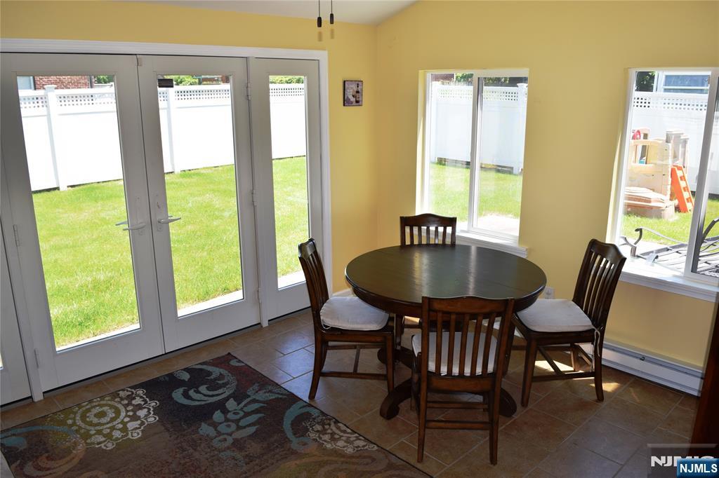 4-21 Summit Avenue