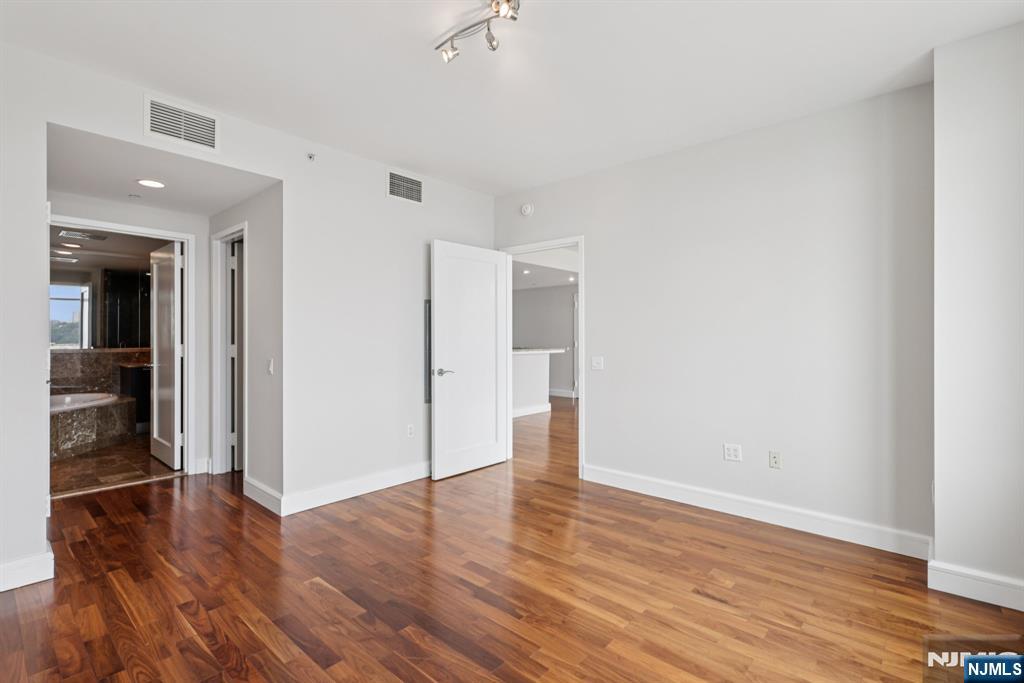 8100 River Road 1215
