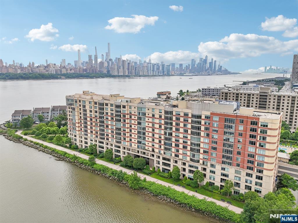 8100 River Road 1215