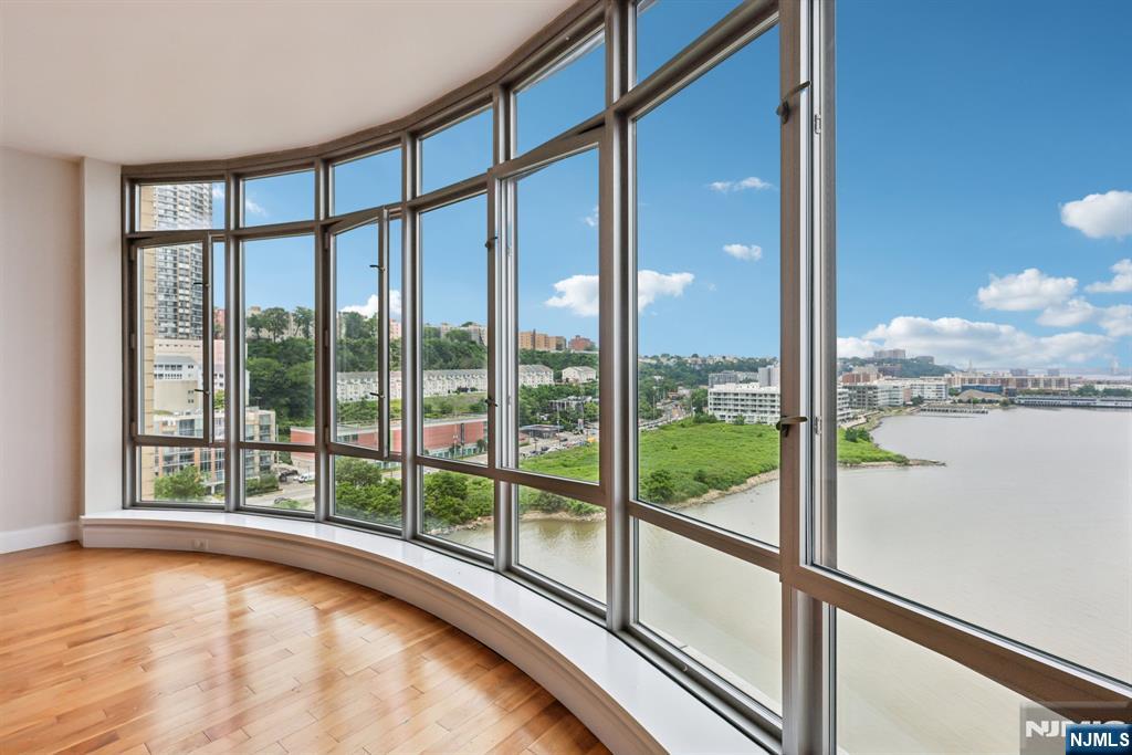 8100 River Road 1215