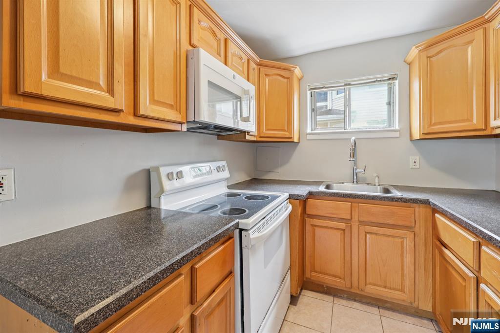 222 2nd Street 1