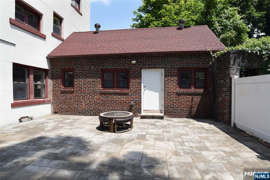285 Orchard Terrace C-1