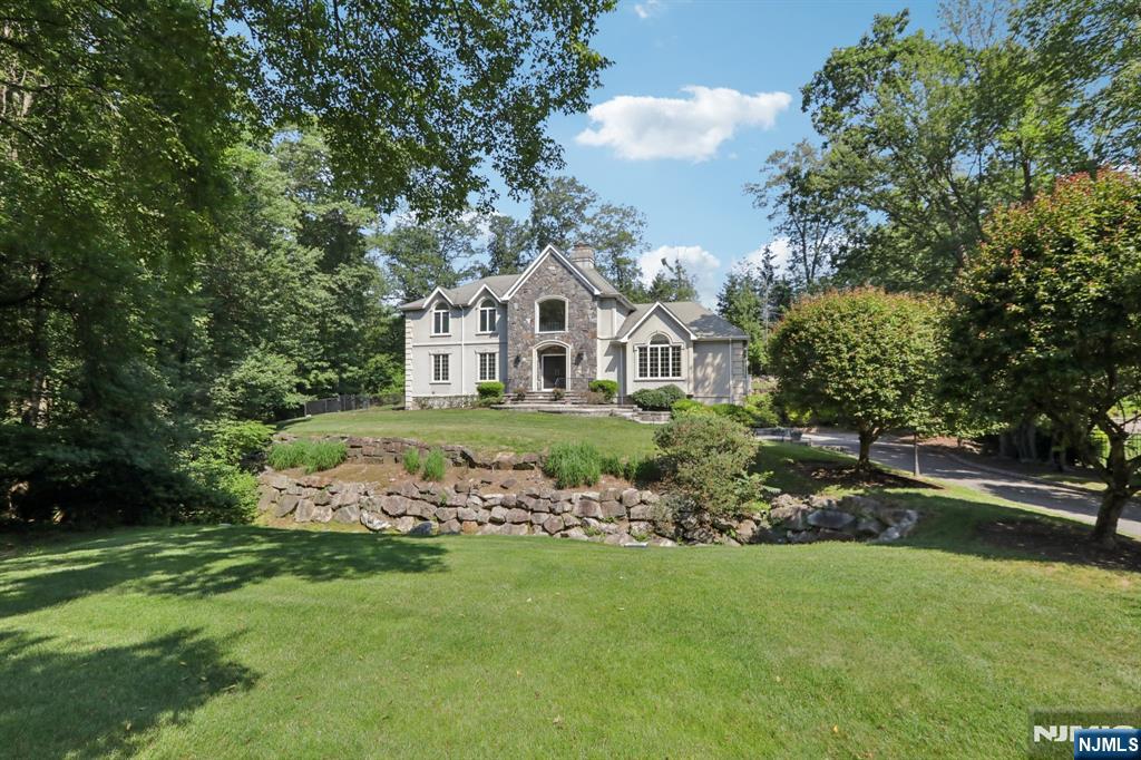 760 Smoke Hollow Trail