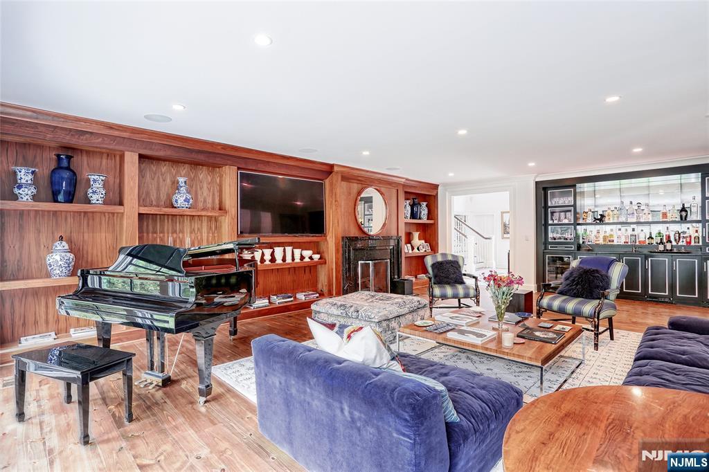 24 Holly Drive