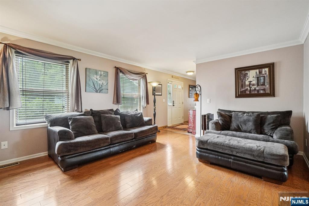 63 Macfarlan Avenue