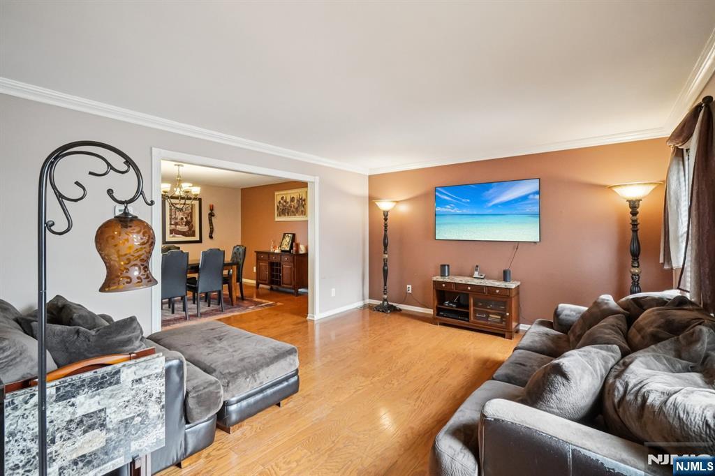 63 Macfarlan Avenue
