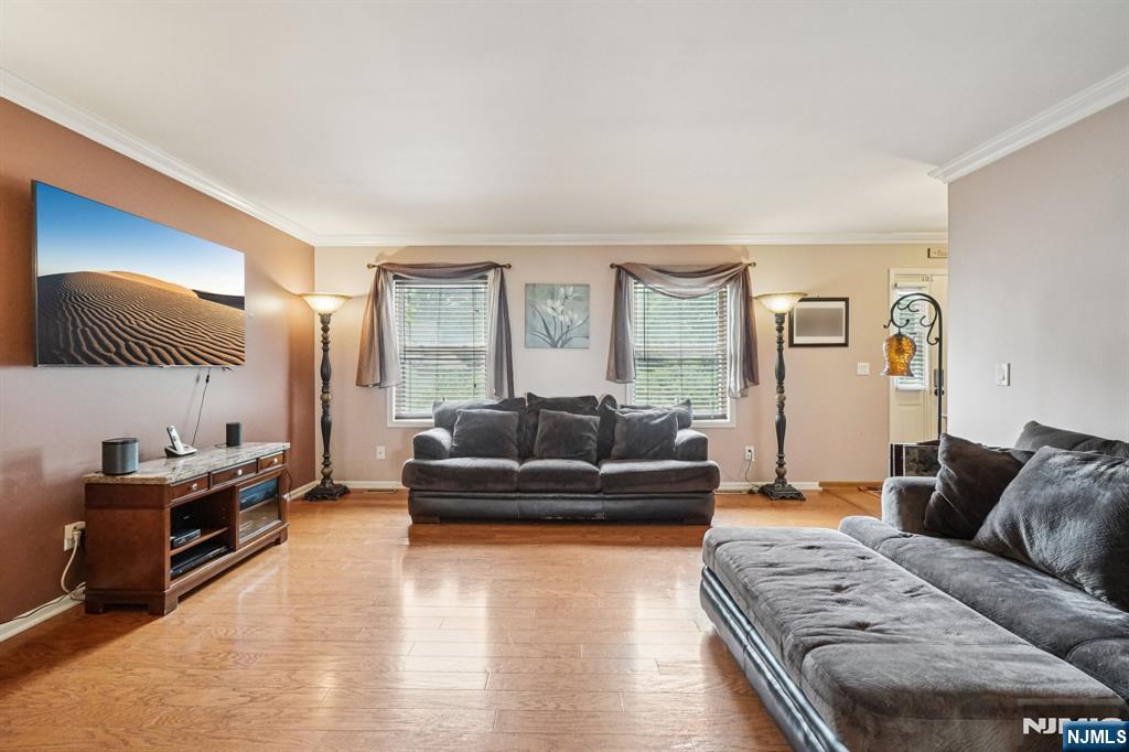 63 Macfarlan Avenue