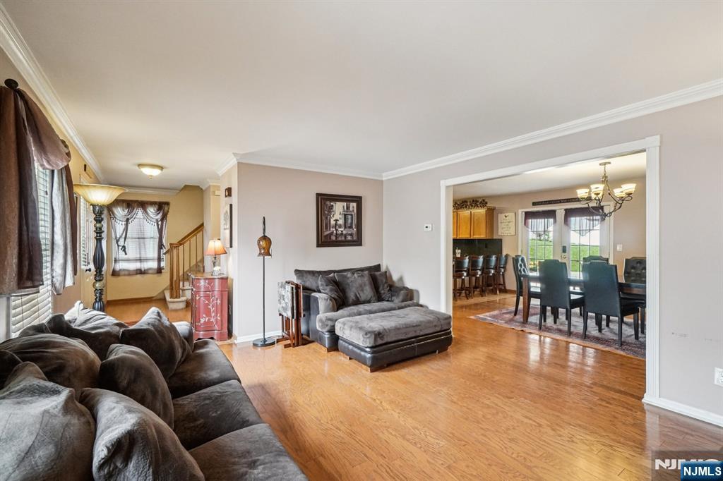 63 Macfarlan Avenue