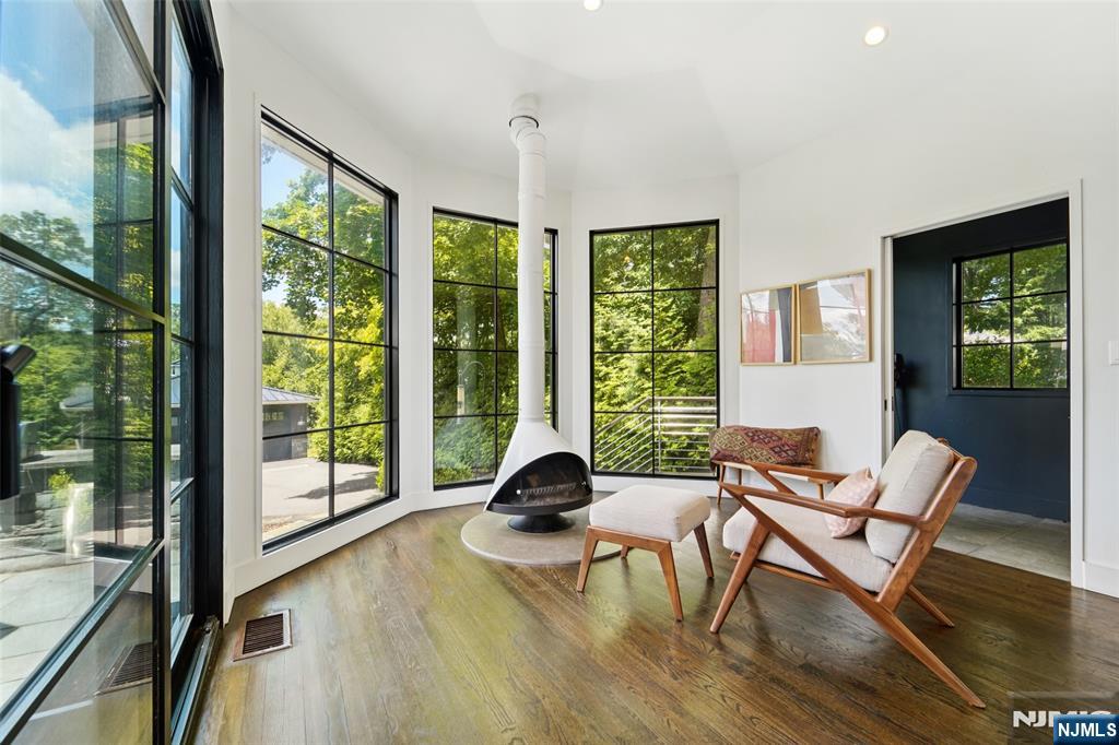 334 Heights Road