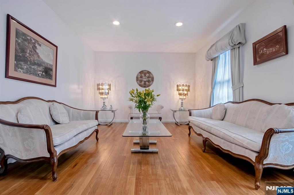 619 Osio Lane
