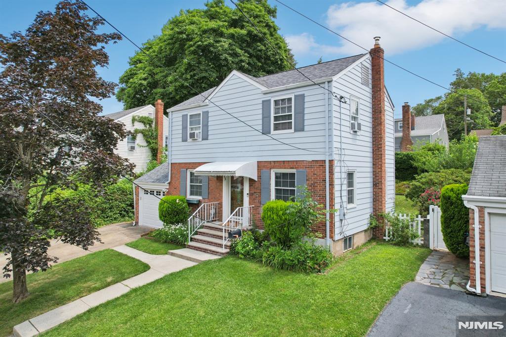 53 Hillcrest Drive