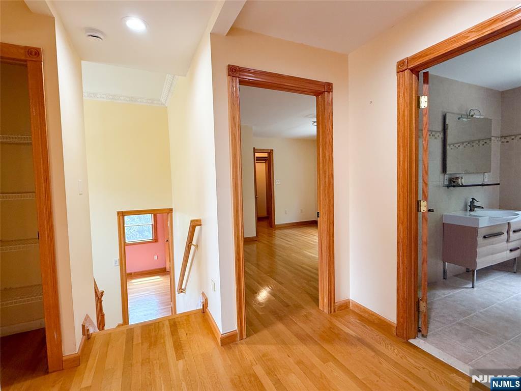 39-05 Knott Terrace