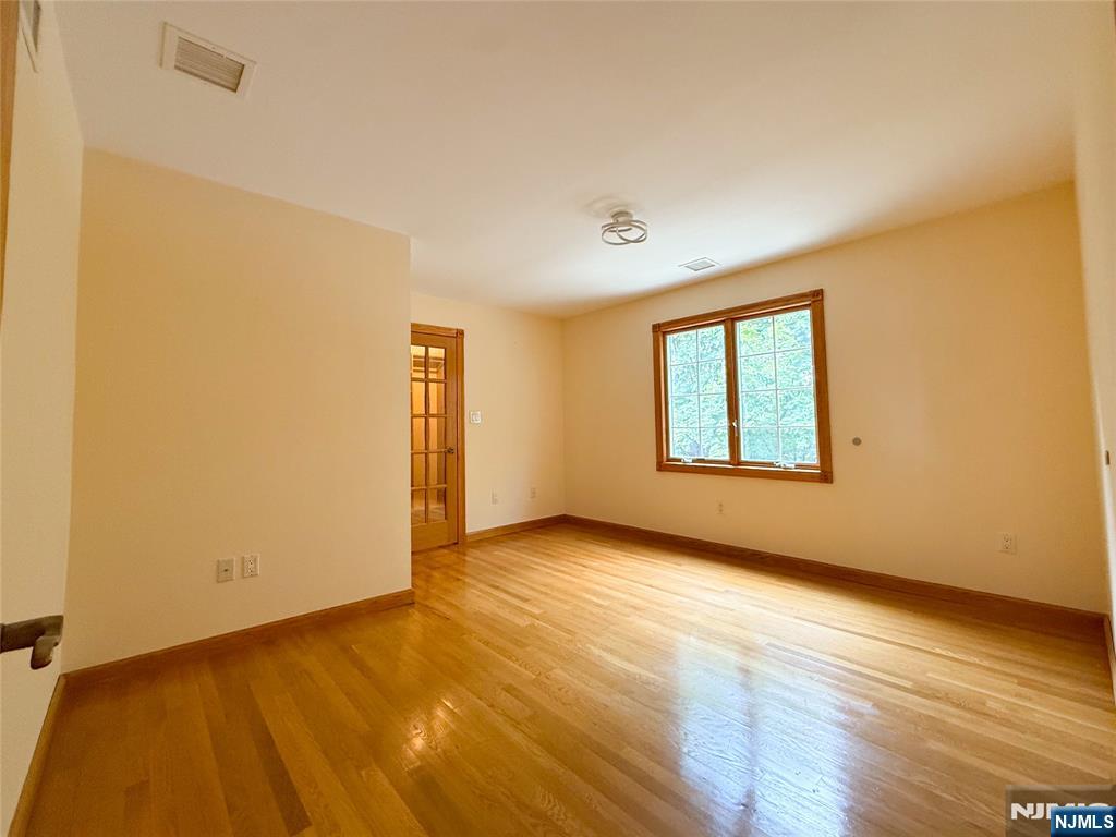 39-05 Knott Terrace