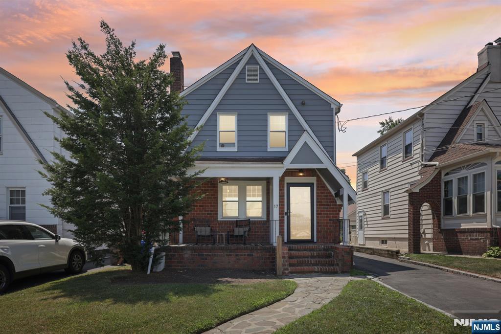 17 Berkeley Avenue