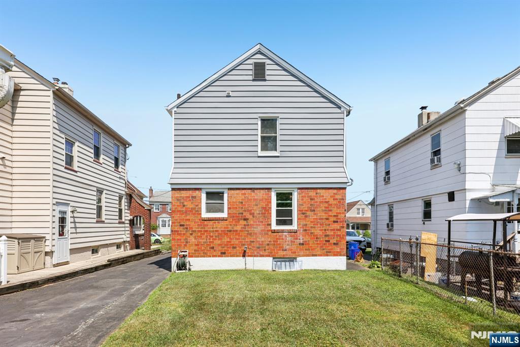 17 Berkeley Avenue