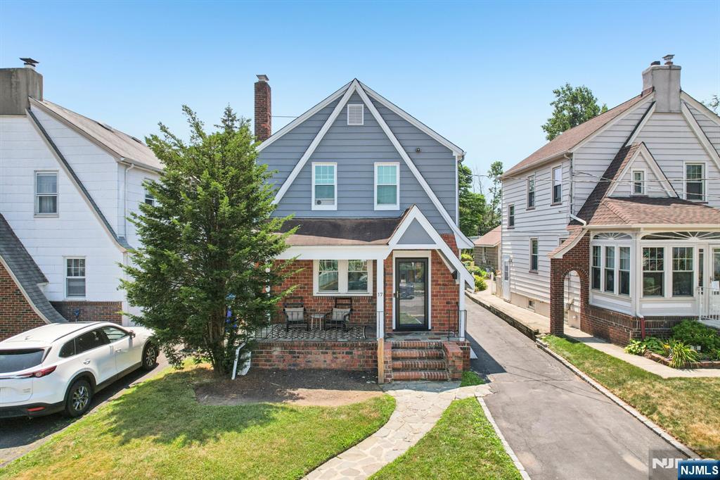 17 Berkeley Avenue