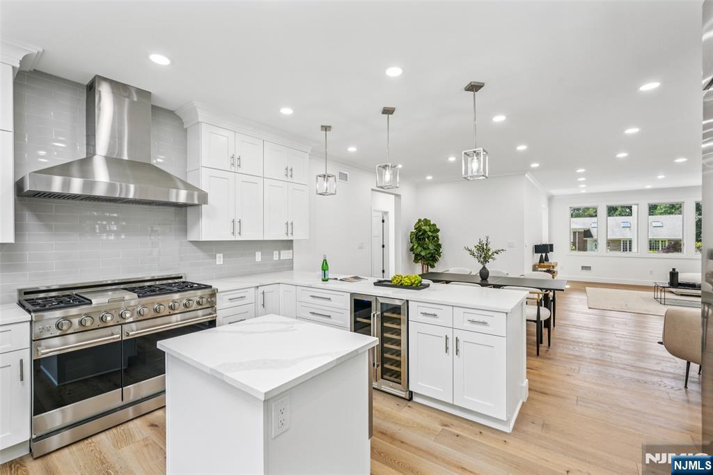 492 Oaktree Road
