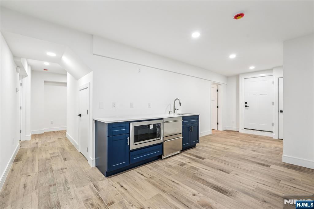 492 Oaktree Road