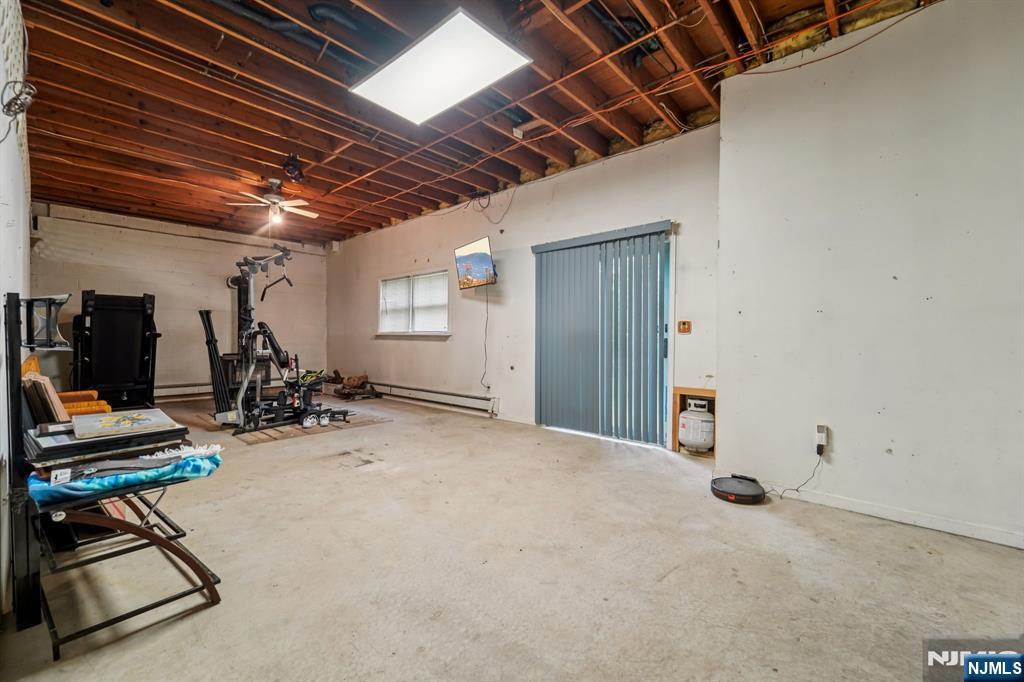 4 Crest Hill Drive