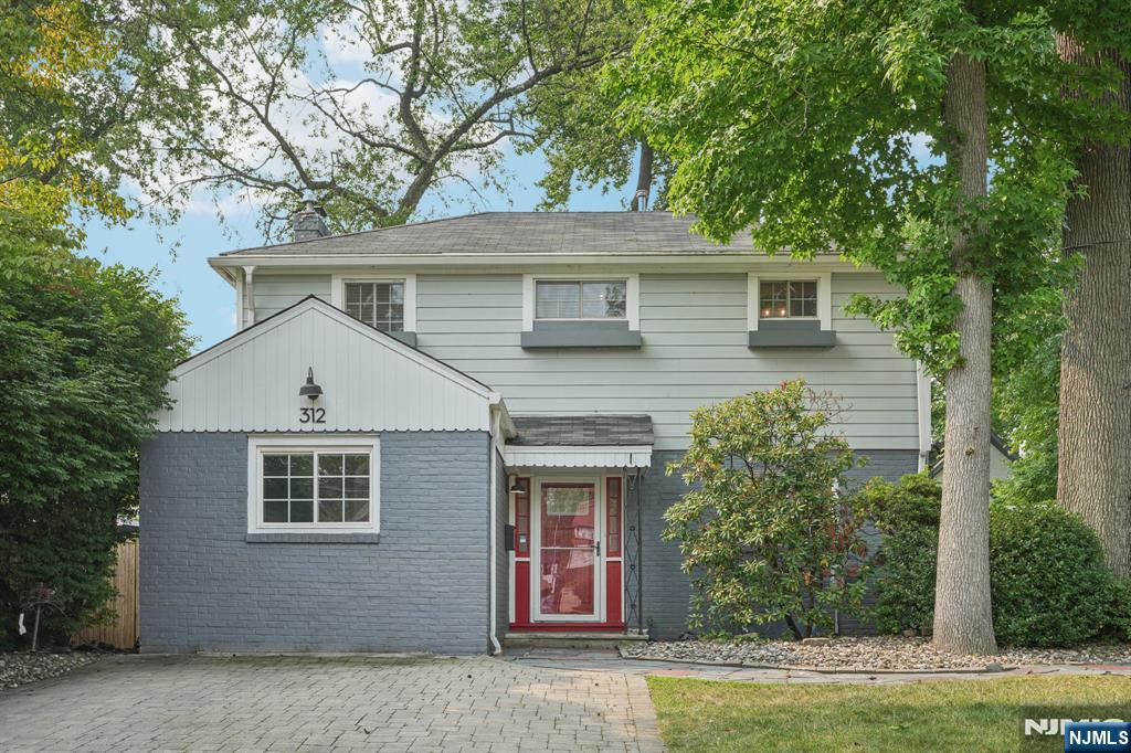 312 Hudson Avenue