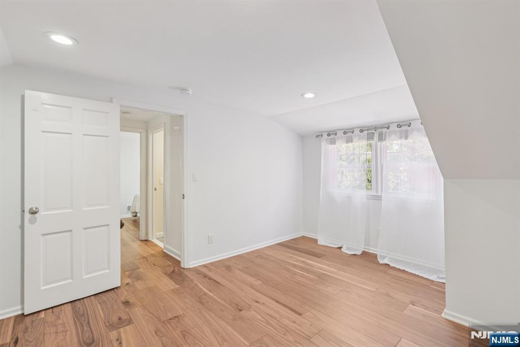 11 Lee Avenue
