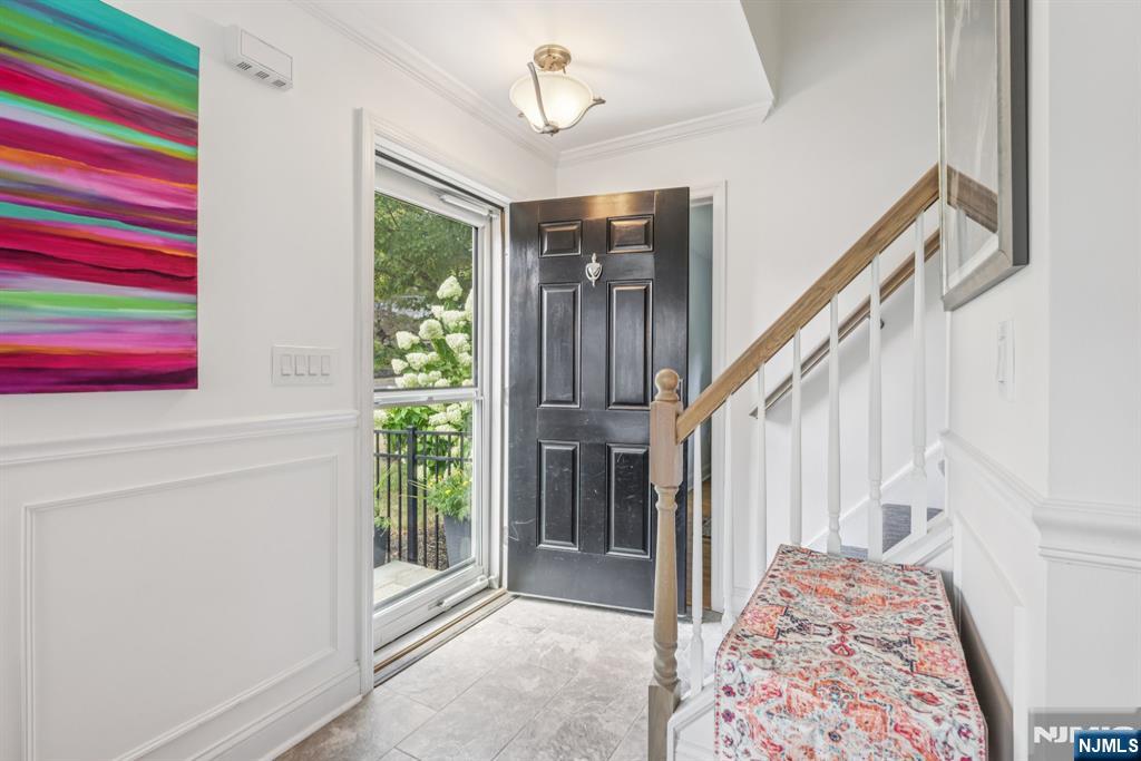 11 Lee Avenue
