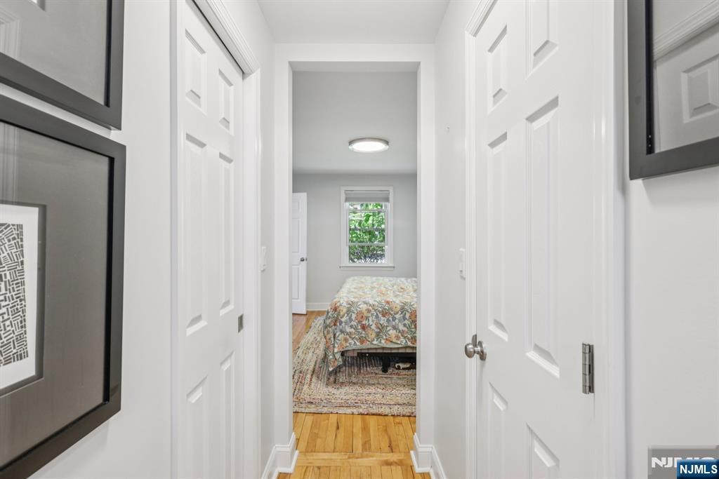 11 Lee Avenue