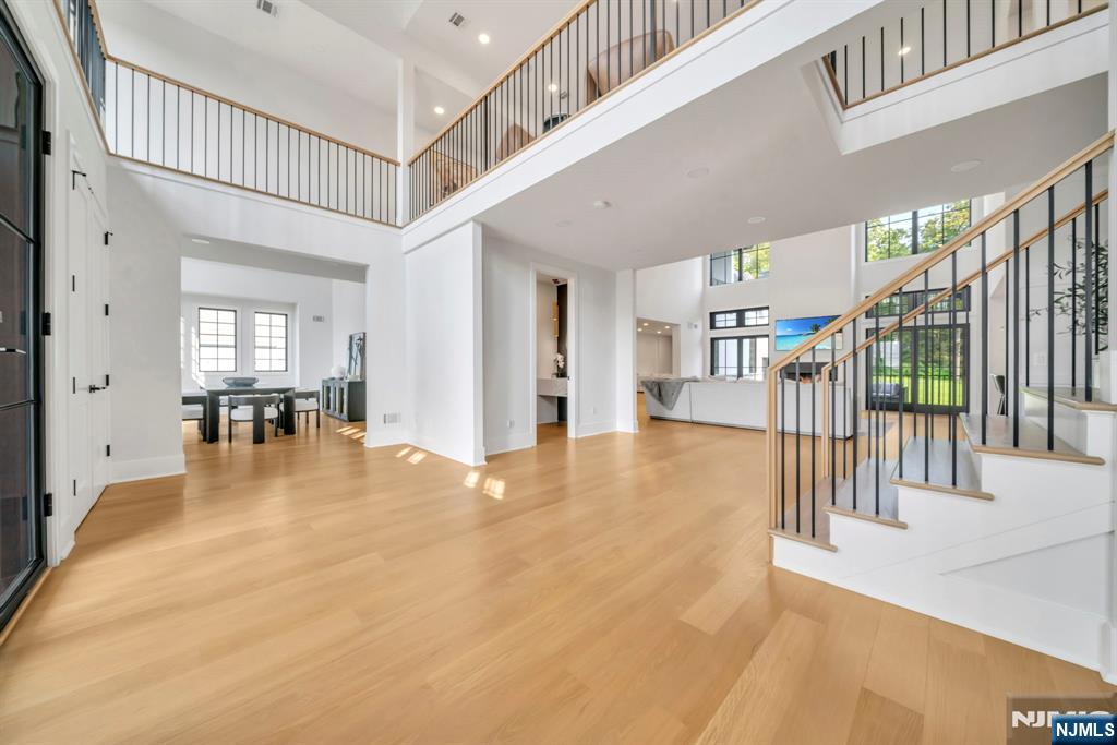 12 Hamilton Drive