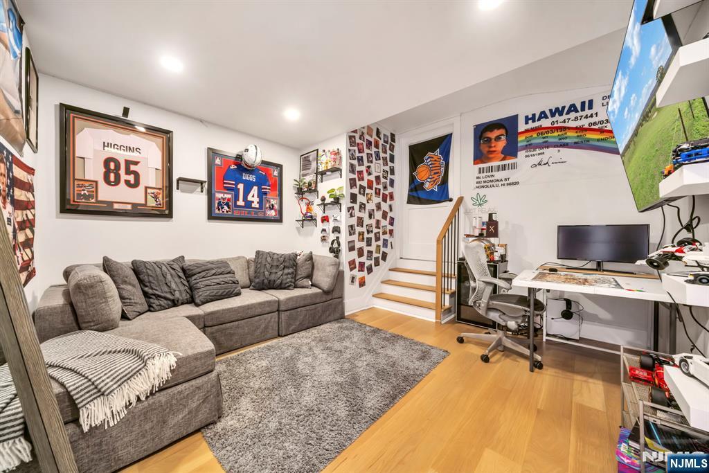 12 Hamilton Drive