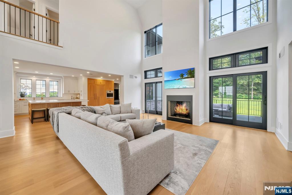 12 Hamilton Drive