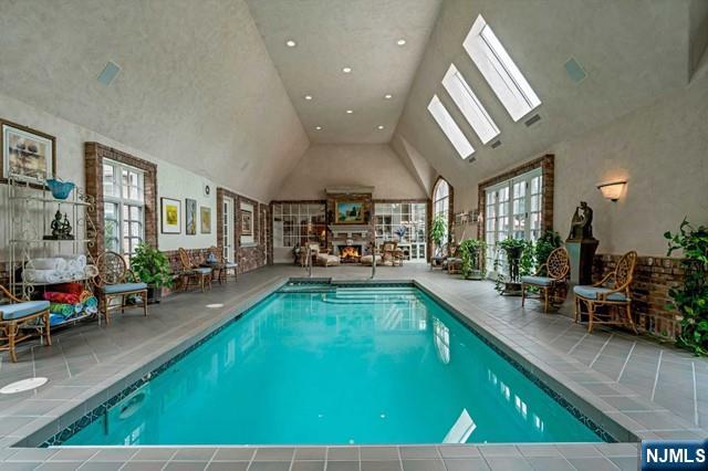 1055 High Mountain Road