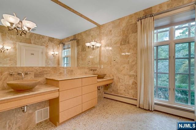 1055 High Mountain Road