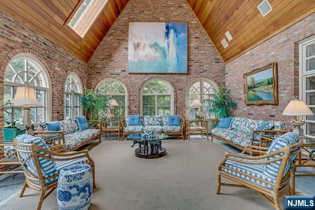 1055 High Mountain Road