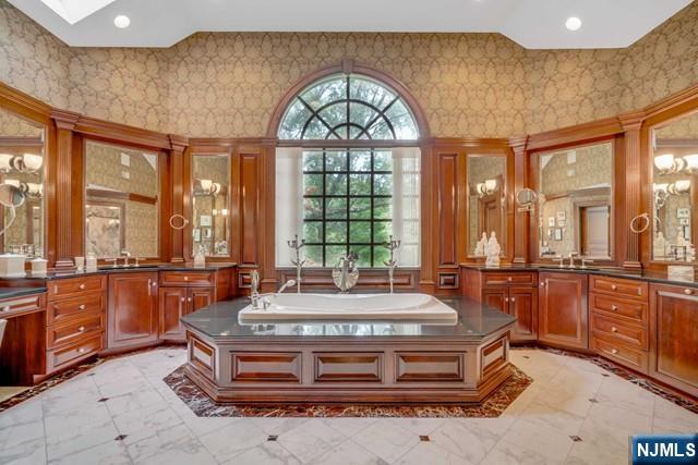 1055 High Mountain Road