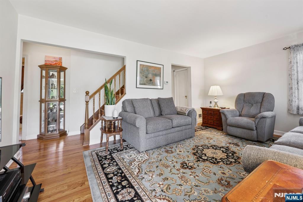 49 Knollwood Terrace