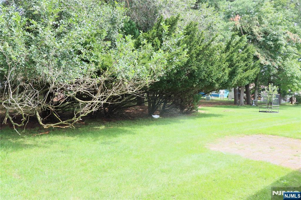 1074 Edgebrook Drive