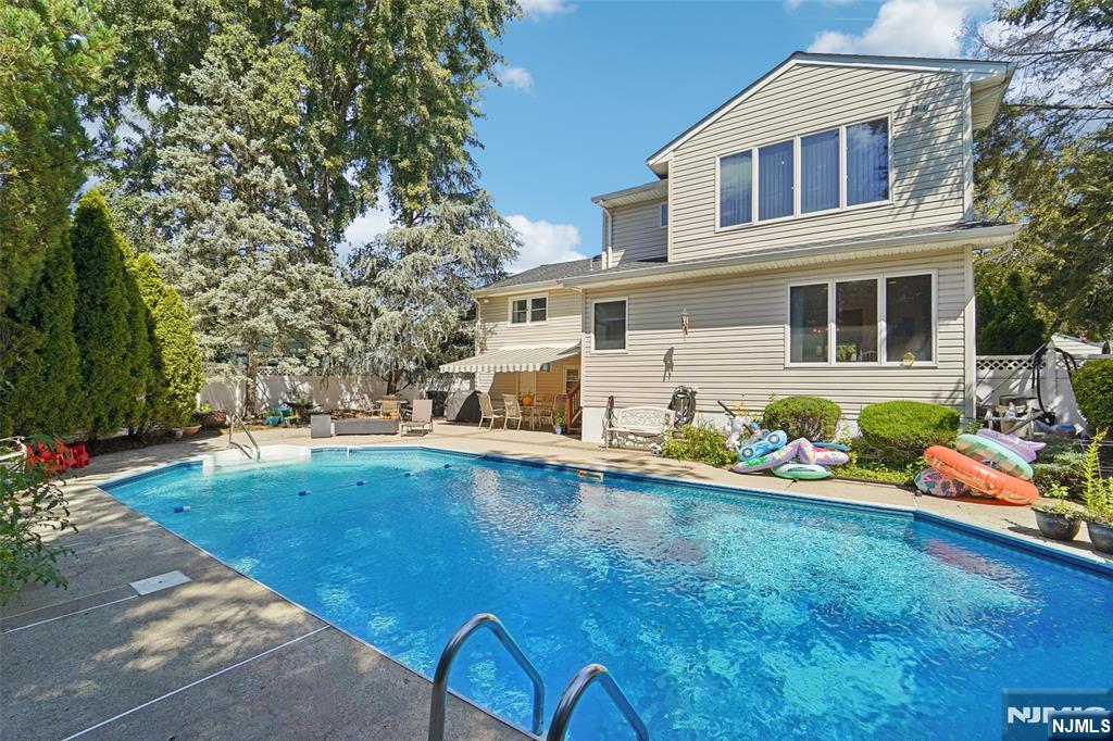16-06 Lucena Drive