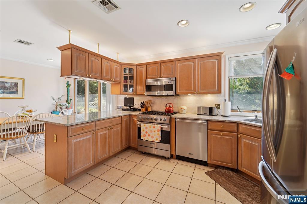 16-06 Lucena Drive