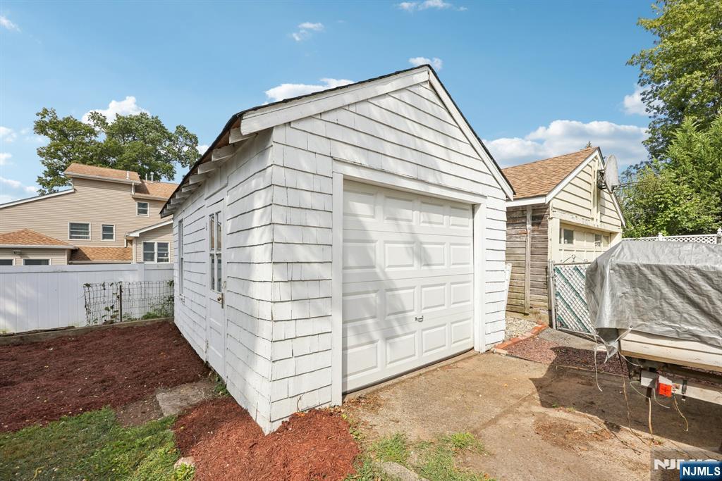 167 Vreeland Avenue