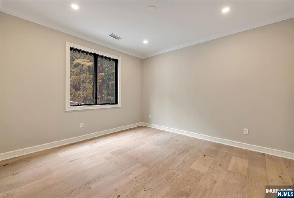 455 Sunset Avenue