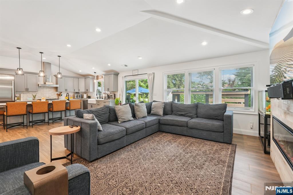 113 Country Lane