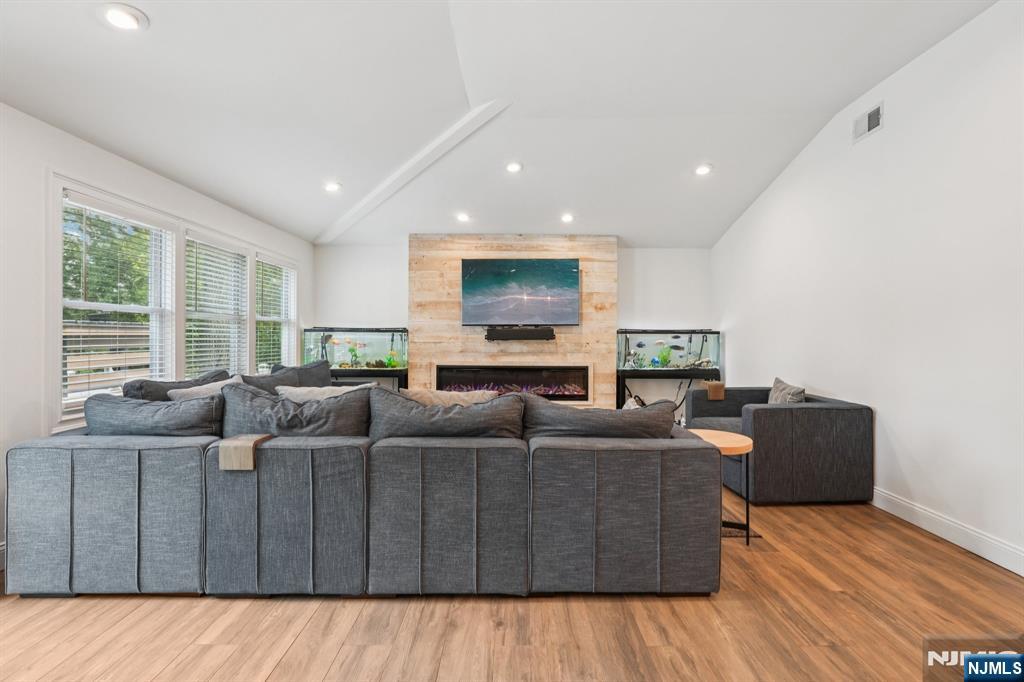 113 Country Lane