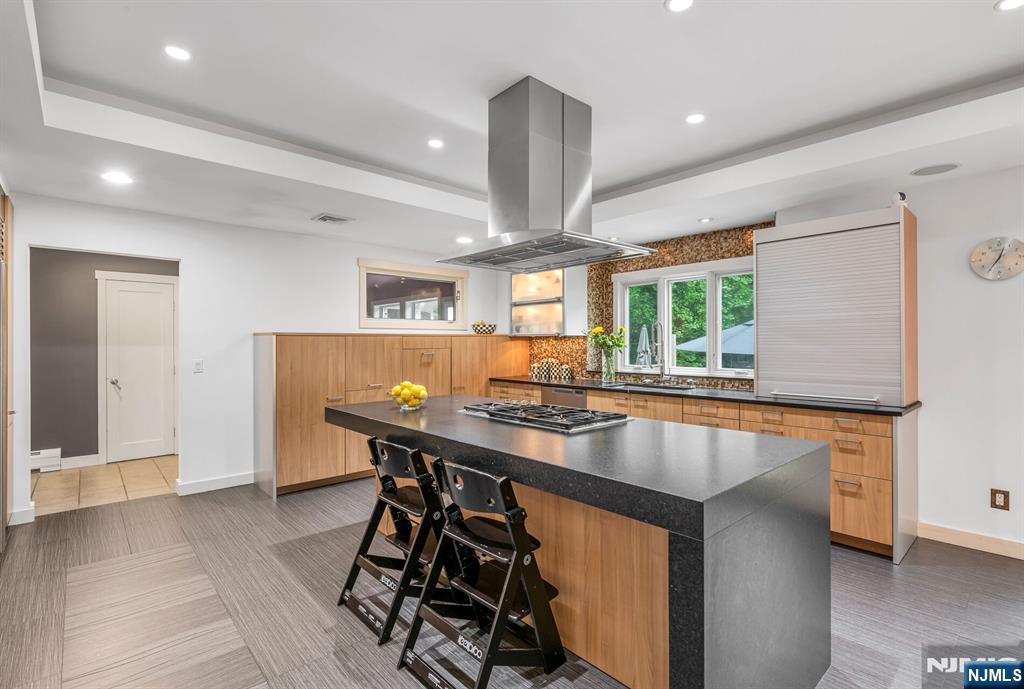 275 Gregory Road