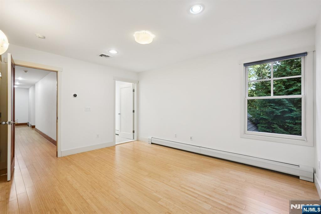 275 Gregory Road