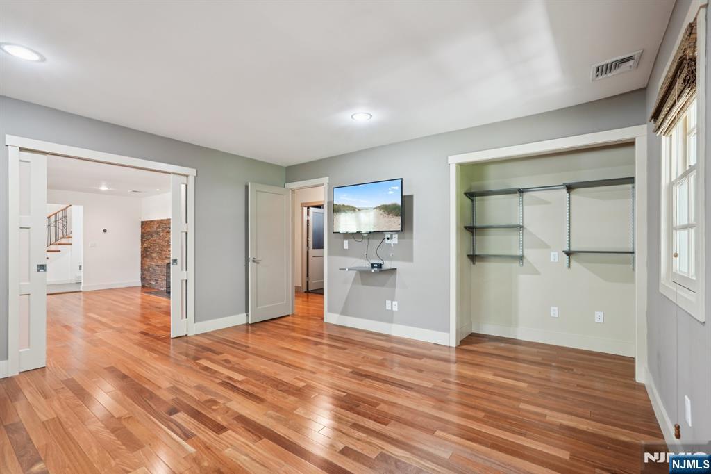275 Gregory Road