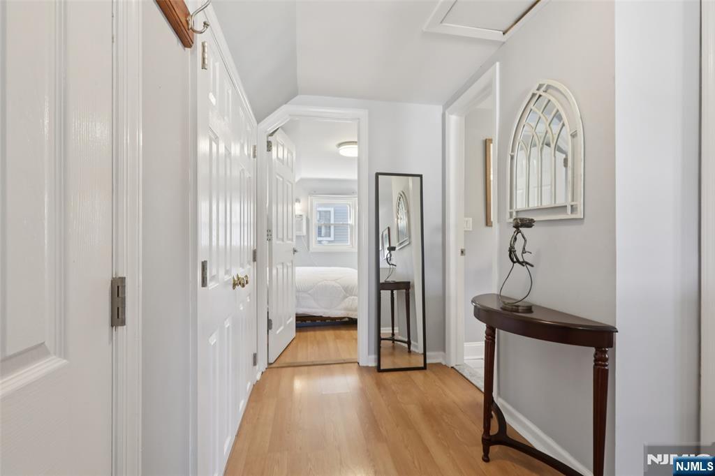 9-06 Mason Place