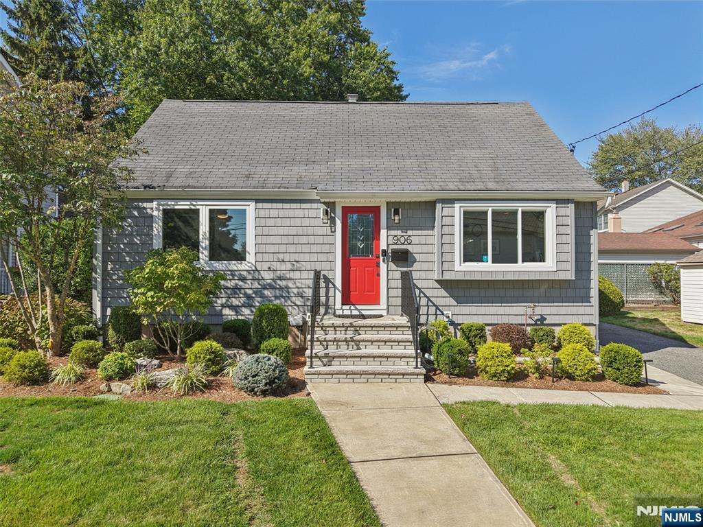 9-06 Mason Place