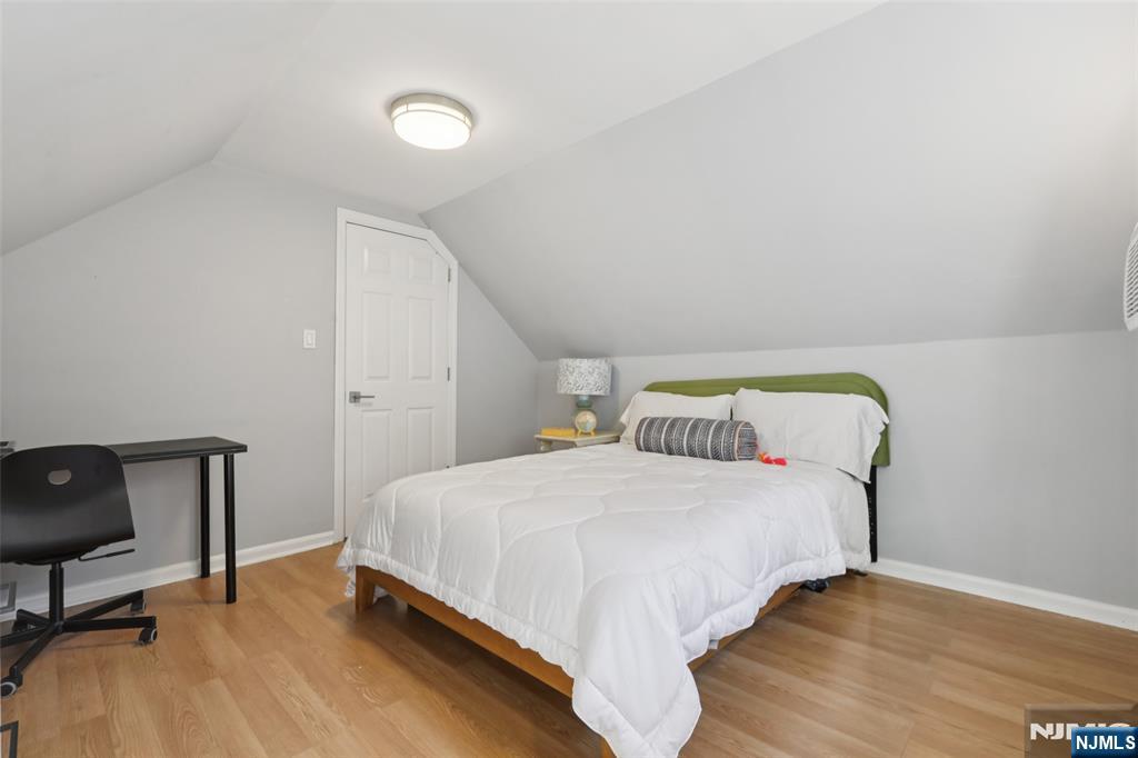 9-06 Mason Place